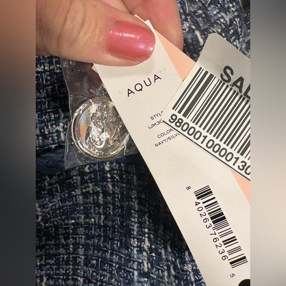 NWT AQUA Bloomingdale’s Tweed Boxy Blazer Blue Silver SMALL Designer Inspired - Picture 12 of 13